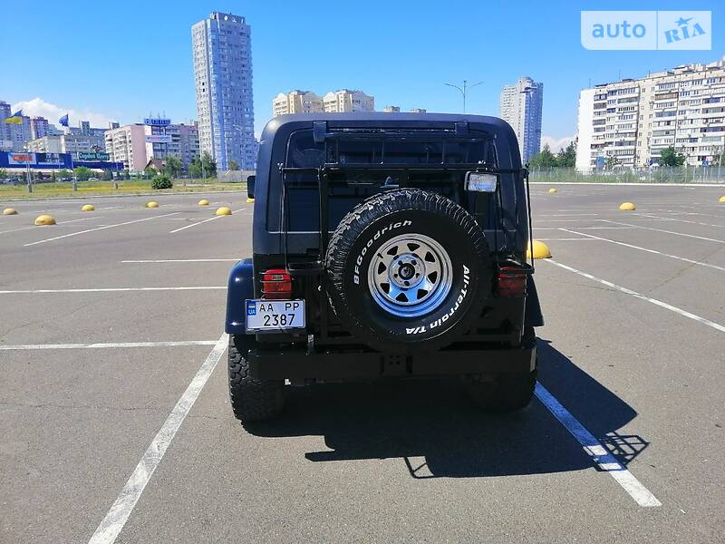 Позашляховик / Кросовер Jeep Wrangler 1995 в Києві