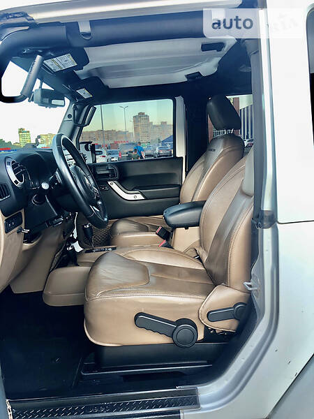 Позашляховик / Кросовер Jeep Wrangler 2012 в Одесі фото 31 Позашляховик / Кросовер Jeep Wrangler 2012 в Одесі