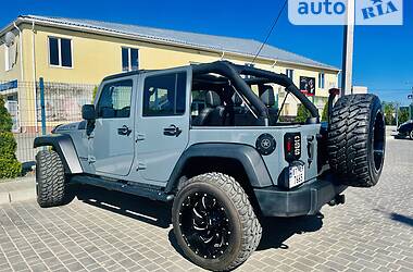 Внедорожник / Кроссовер Jeep Wrangler 2015 в Киеве