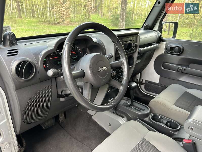 Внедорожник / Кроссовер Jeep Wrangler 2008 в Киеве