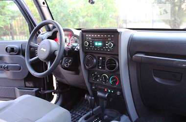 Внедорожник / Кроссовер Jeep Wrangler 2007 в 