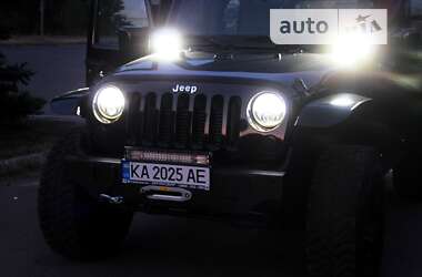Внедорожник / Кроссовер Jeep Wrangler 2007 в 