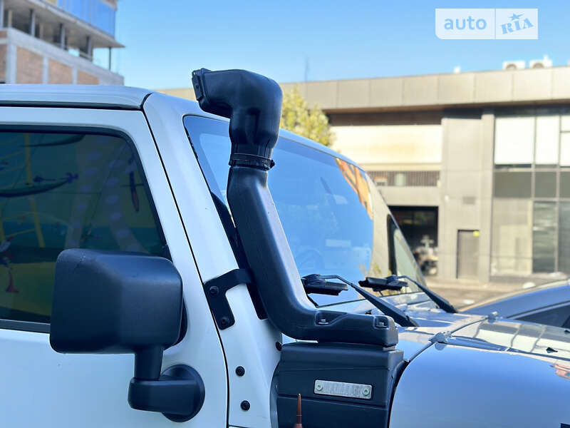 Внедорожник / Кроссовер Jeep Wrangler 2012 в Киеве