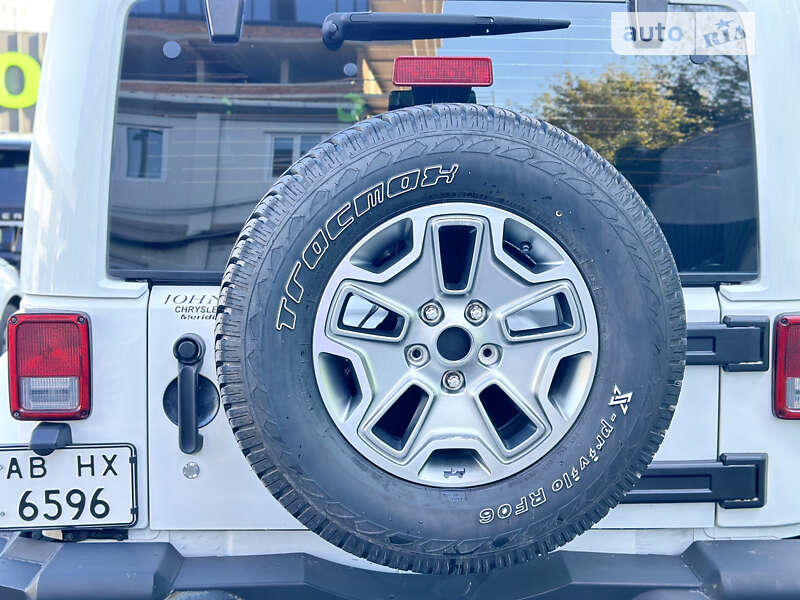 Внедорожник / Кроссовер Jeep Wrangler 2012 в Киеве