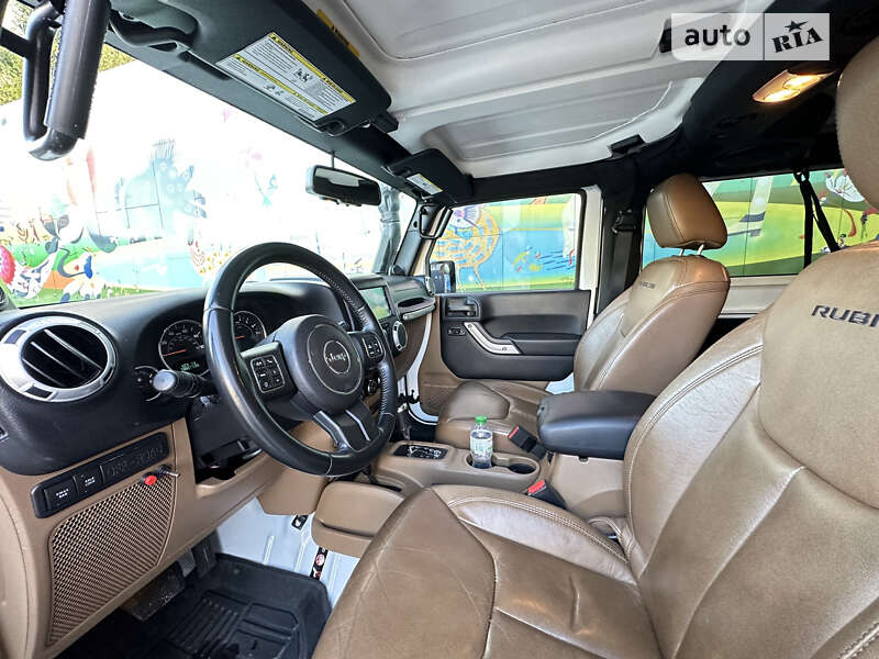 Внедорожник / Кроссовер Jeep Wrangler 2012 в Киеве