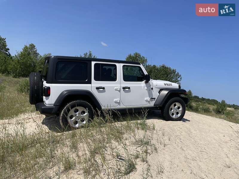 Позашляховик / Кросовер Jeep Wrangler 2020 в 