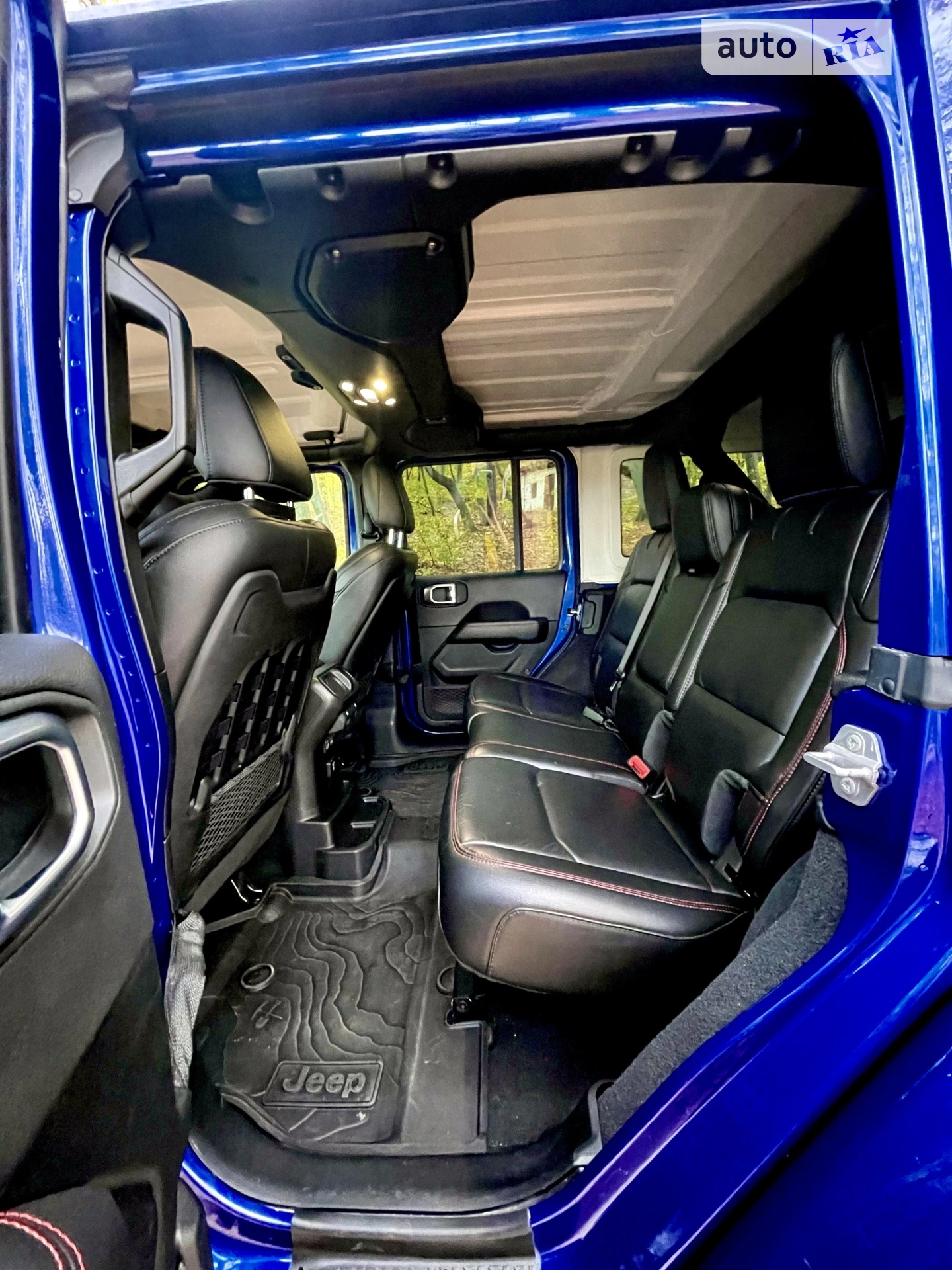 2020 Jeep Wrangler - мініатюра 19