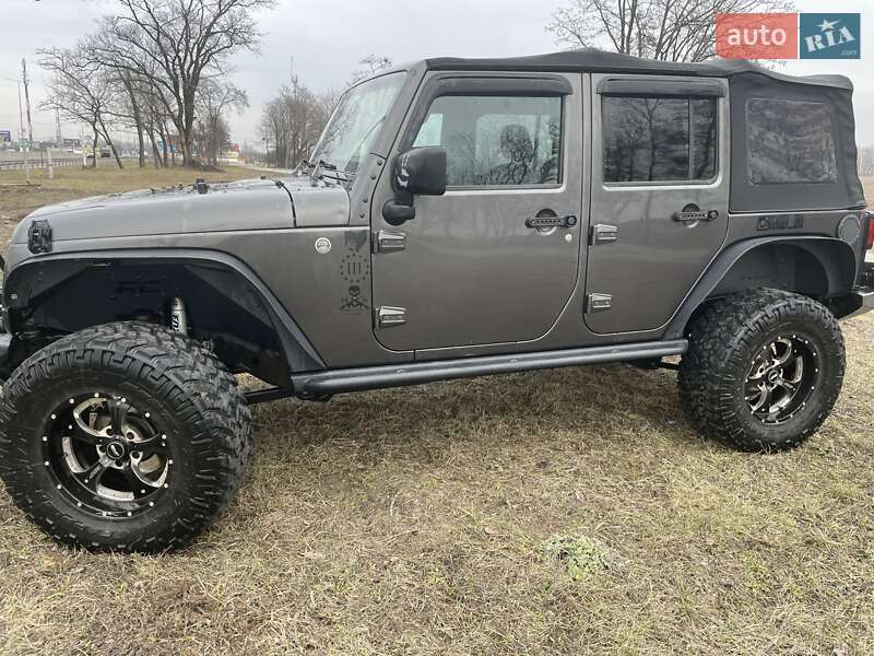 Позашляховик / Кросовер Jeep Wrangler 2016 в Києві