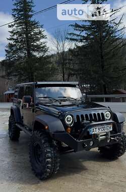 Позашляховик / Кросовер Jeep Wrangler 2013 в Яремчі