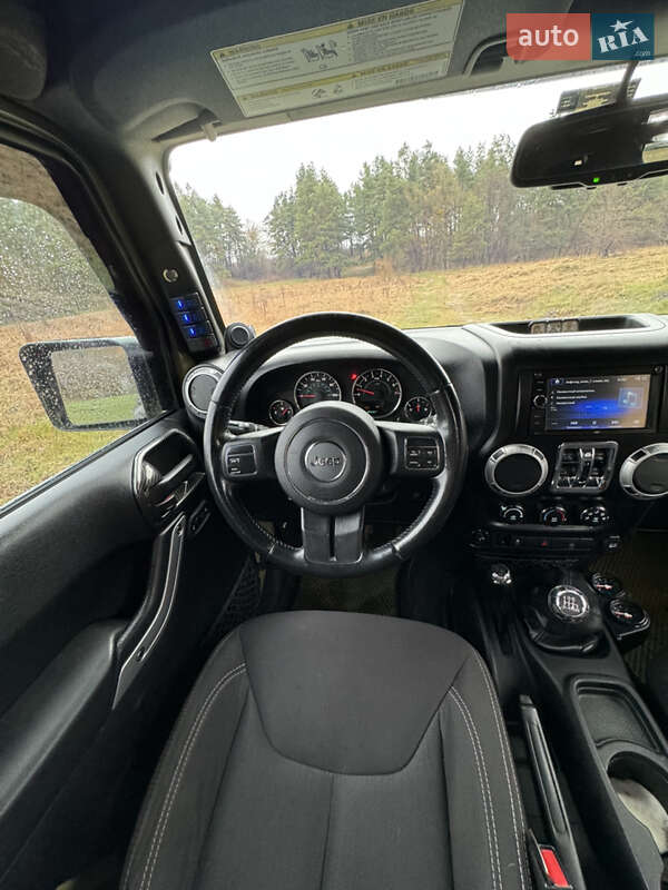Позашляховик / Кросовер Jeep Wrangler 2012 в Житомирі