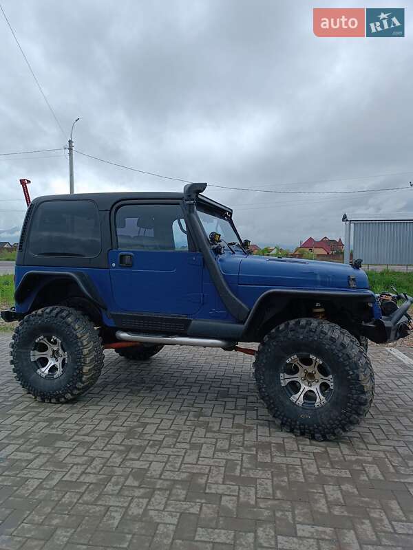 Внедорожник / Кроссовер Jeep Wrangler 2005 в Тячеве