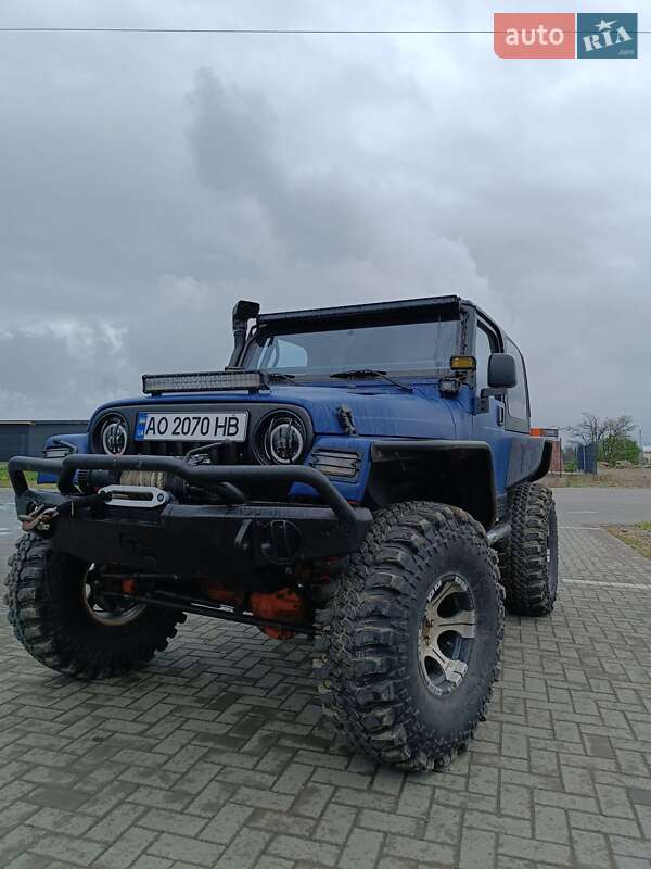 Внедорожник / Кроссовер Jeep Wrangler 2005 в Тячеве