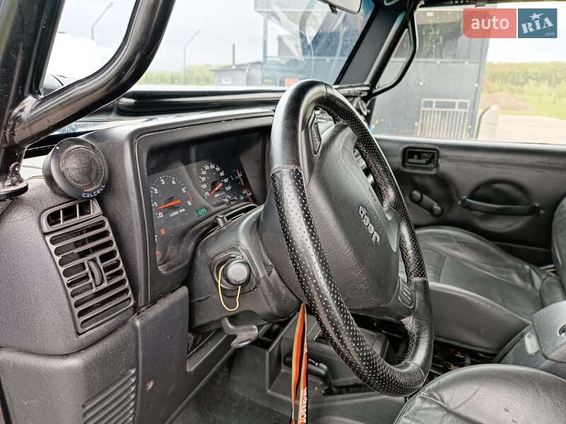Внедорожник / Кроссовер Jeep Wrangler 2005 в Тячеве