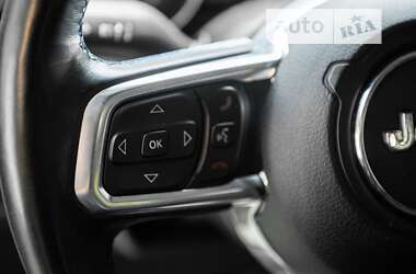 Внедорожник / Кроссовер Jeep Wrangler 2021 в 