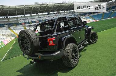 Внедорожник / Кроссовер Jeep Wrangler 2021 в 