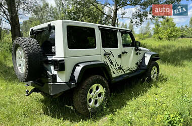 Внедорожник / Кроссовер Jeep Wrangler 2011 в 