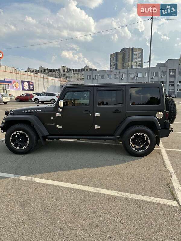 Внедорожник / Кроссовер Jeep Wrangler 2011 в Киеве