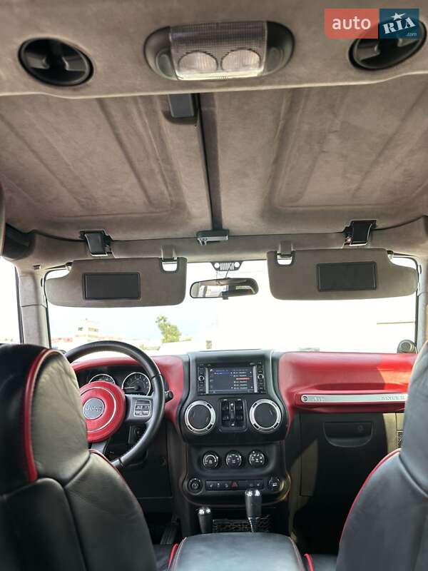 Внедорожник / Кроссовер Jeep Wrangler 2011 в Киеве