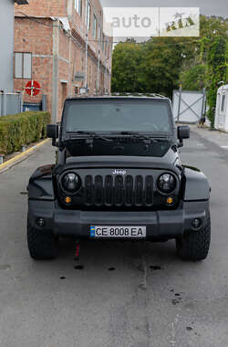 Позашляховик / Кросовер Jeep Wrangler 2012 в Чернівцях