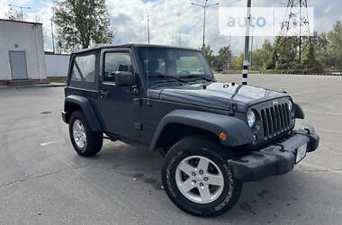 Позашляховик / Кросовер Jeep Wrangler 2016 в Києві