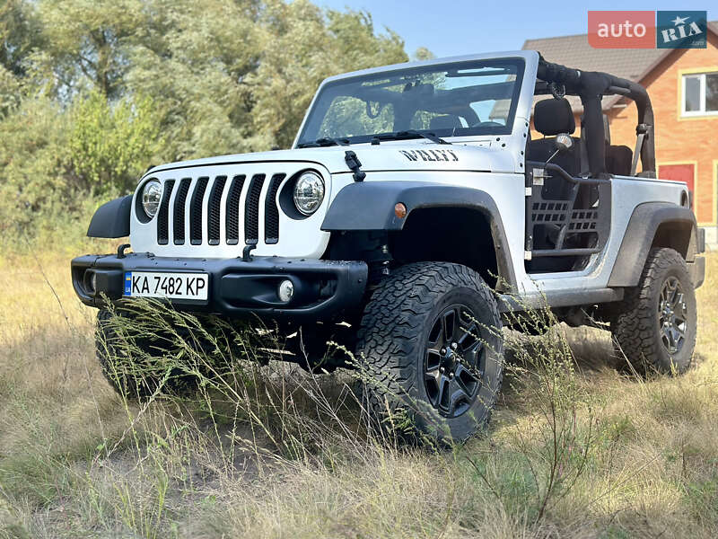 Внедорожник / Кроссовер Jeep Wrangler 2016 в Киеве фото 17 Внедорожник / Кроссовер Jeep Wrangler 2016 в Киеве