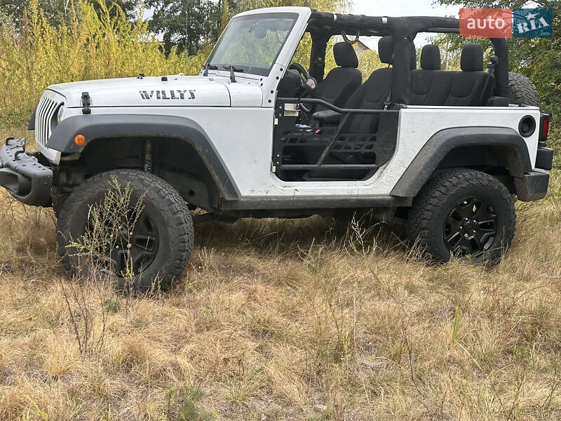 Внедорожник / Кроссовер Jeep Wrangler 2016 в Киеве фото 24 Внедорожник / Кроссовер Jeep Wrangler 2016 в Киеве