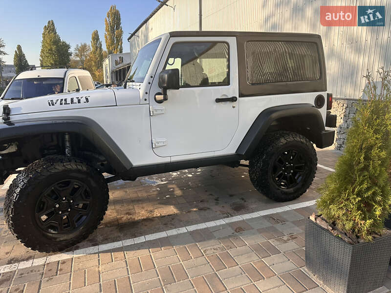 Внедорожник / Кроссовер Jeep Wrangler 2016 в Киеве фото 15 Внедорожник / Кроссовер Jeep Wrangler 2016 в Киеве