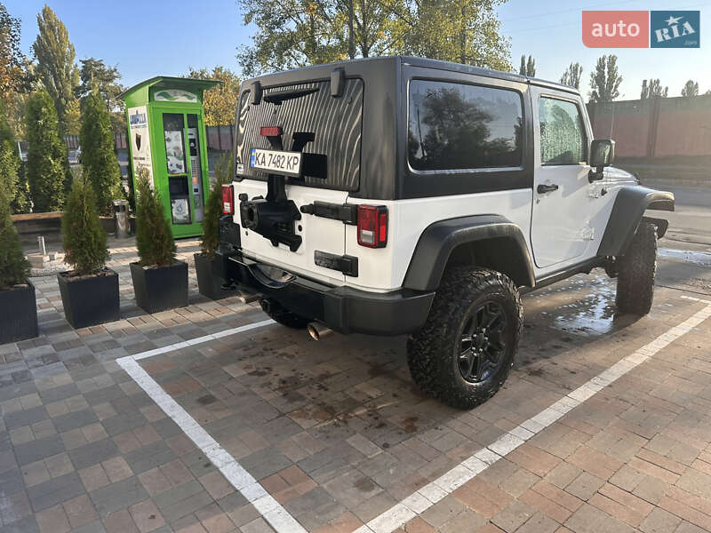 Внедорожник / Кроссовер Jeep Wrangler 2016 в Киеве фото 34 Внедорожник / Кроссовер Jeep Wrangler 2016 в Киеве