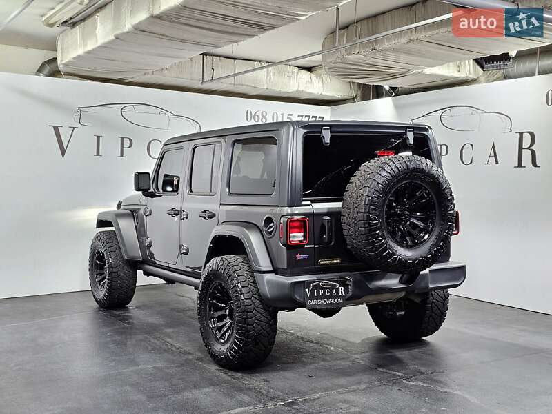 Внедорожник / Кроссовер Jeep Wrangler 2021 в Киеве