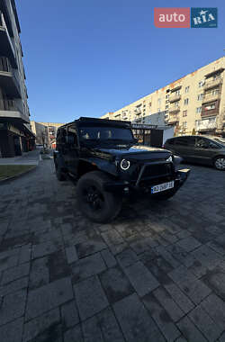 Позашляховик / Кросовер Jeep Wrangler 2017 в Тячеві