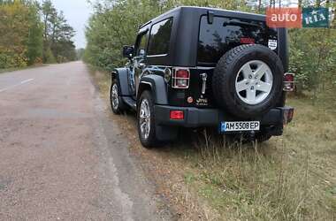Внедорожник / Кроссовер Jeep Wrangler 2009 в 