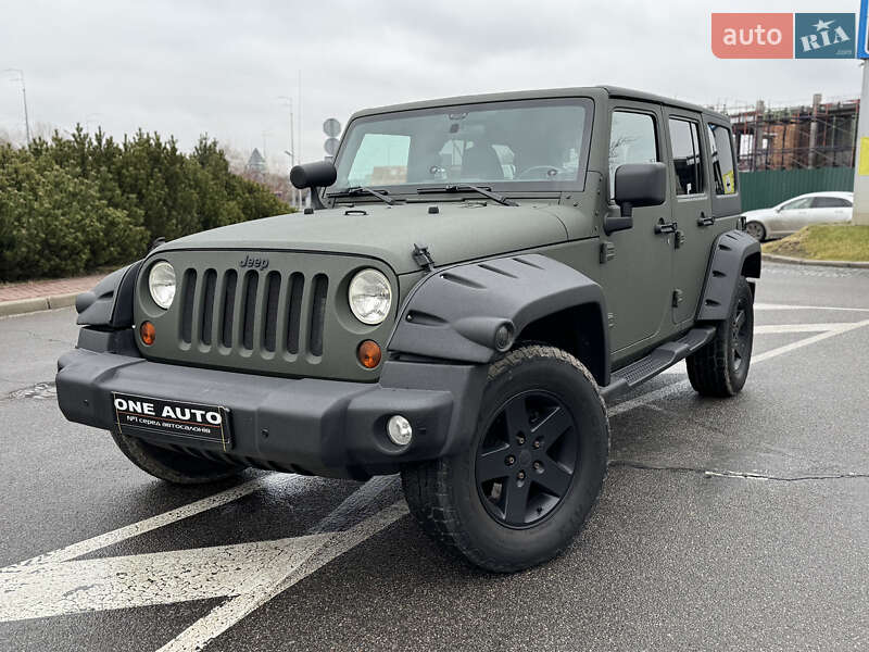 Позашляховик / Кросовер Jeep Wrangler 2011 в Києві