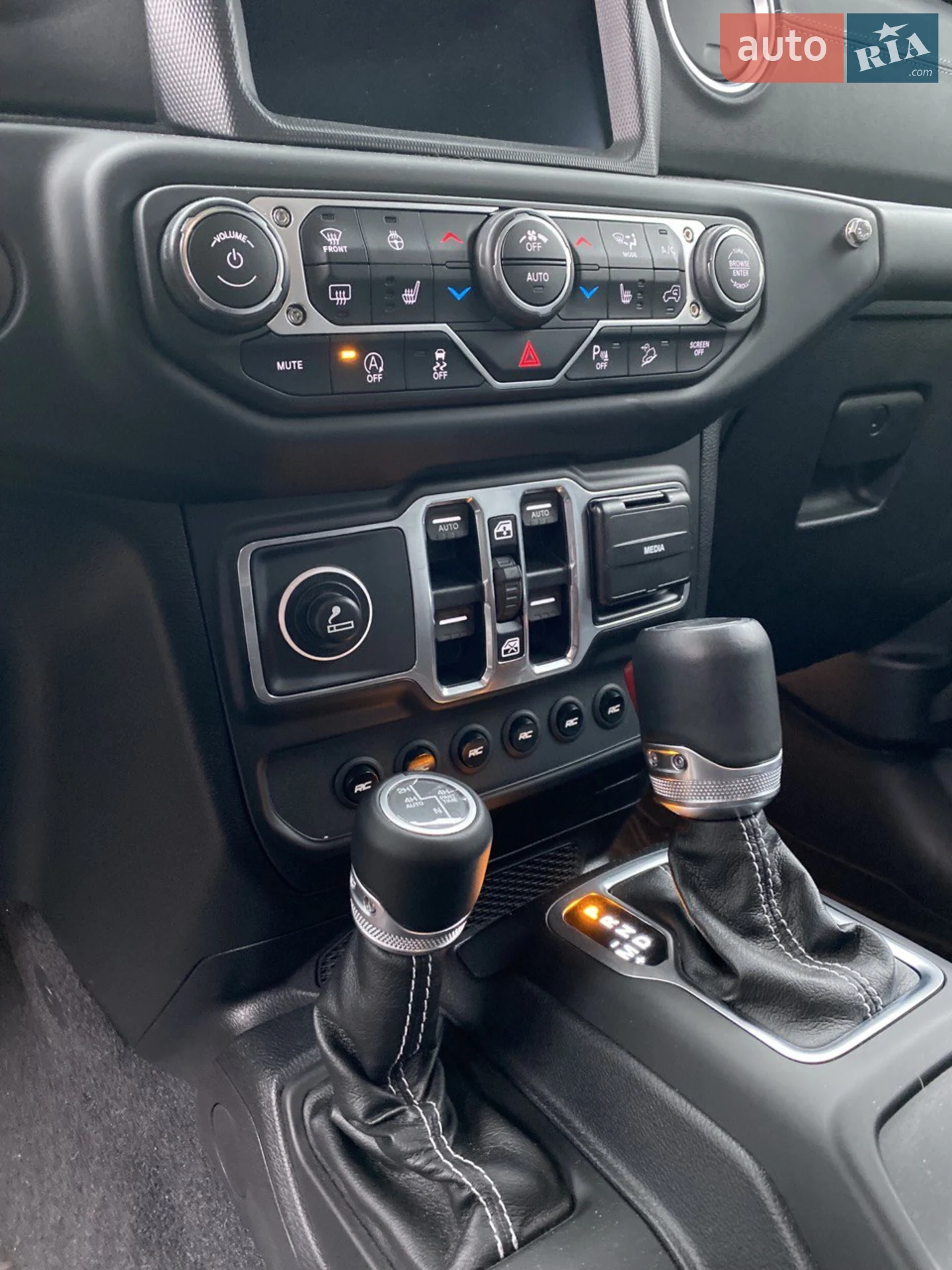 2019 Jeep Wrangler - мініатюра 22