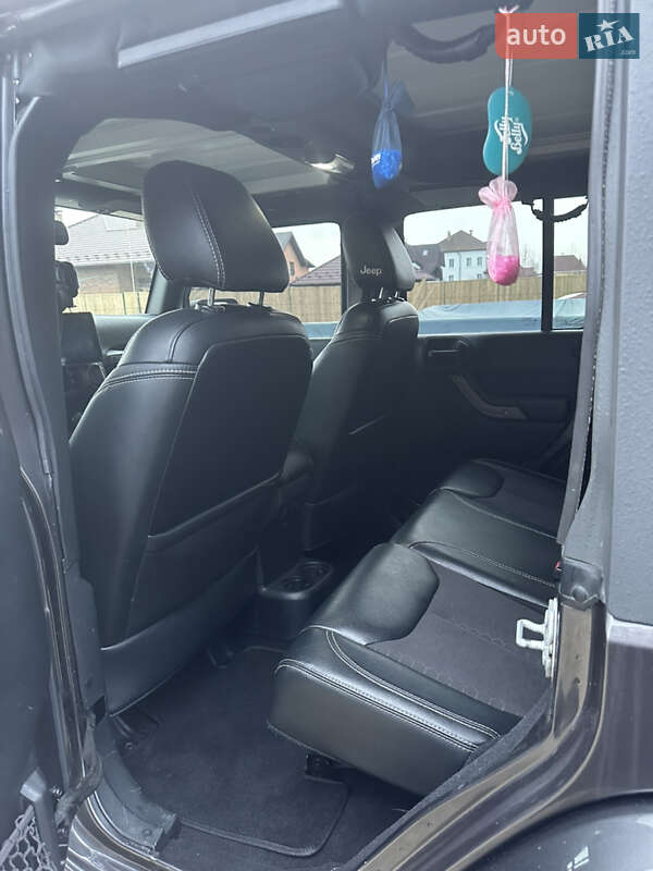 Позашляховик / Кросовер Jeep Wrangler 2016 в Києві