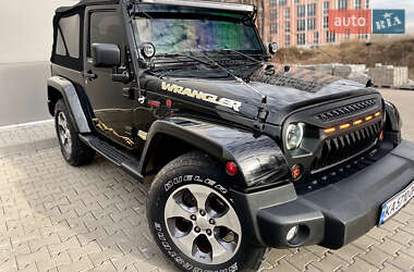 Позашляховик / Кросовер Jeep Wrangler 2015 в 