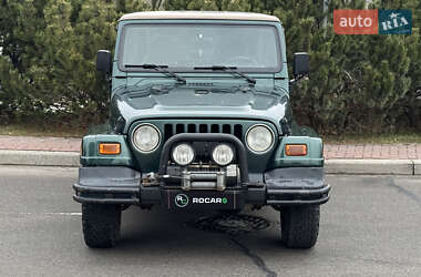 Внедорожник / Кроссовер Jeep Wrangler 2000 в 