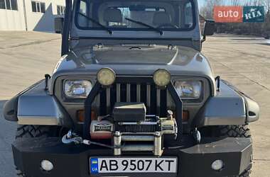 Внедорожник / Кроссовер Jeep Wrangler 1990 в Виннице