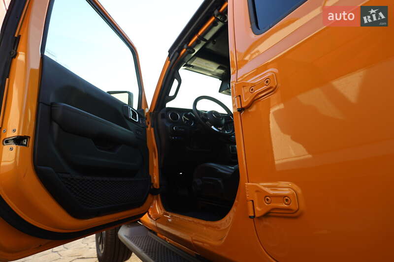 Внедорожник / Кроссовер Jeep Wrangler 2021 в Киеве