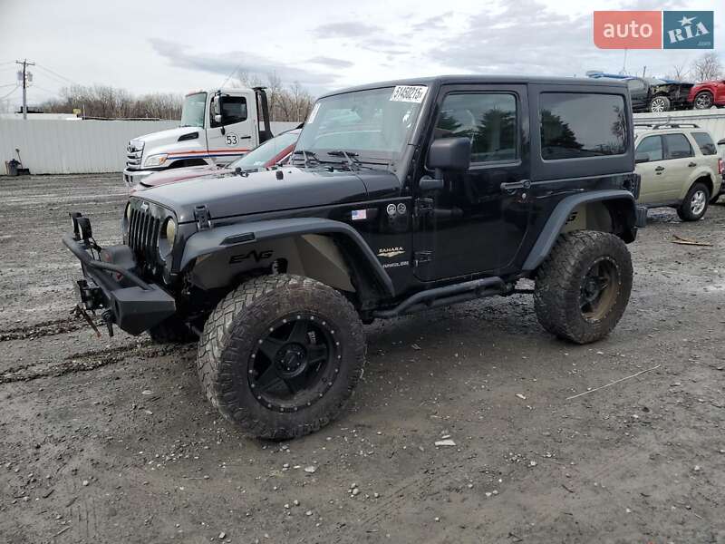 Внедорожник / Кроссовер Jeep Wrangler 2014 в 