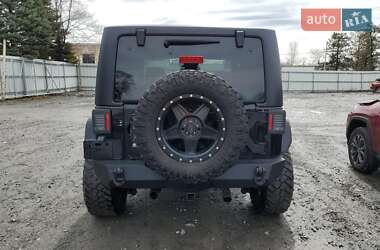 Внедорожник / Кроссовер Jeep Wrangler 2014 в 