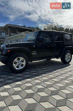Позашляховик / Кросовер Jeep Wrangler 2013 в 