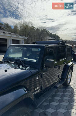 Позашляховик / Кросовер Jeep Wrangler 2013 в 