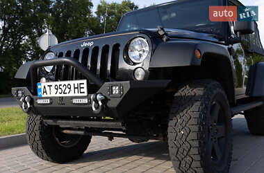 Позашляховик / Кросовер Jeep Wrangler 2017 в 