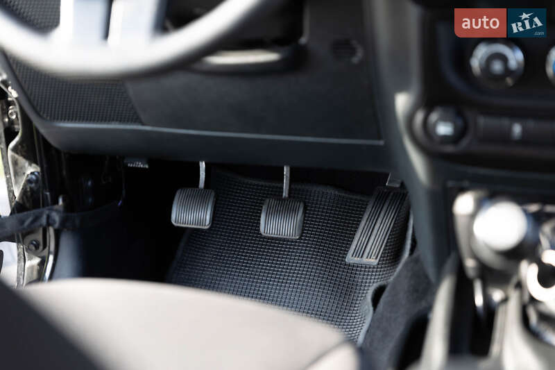 Позашляховик / Кросовер Jeep Wrangler 2017 в Львові