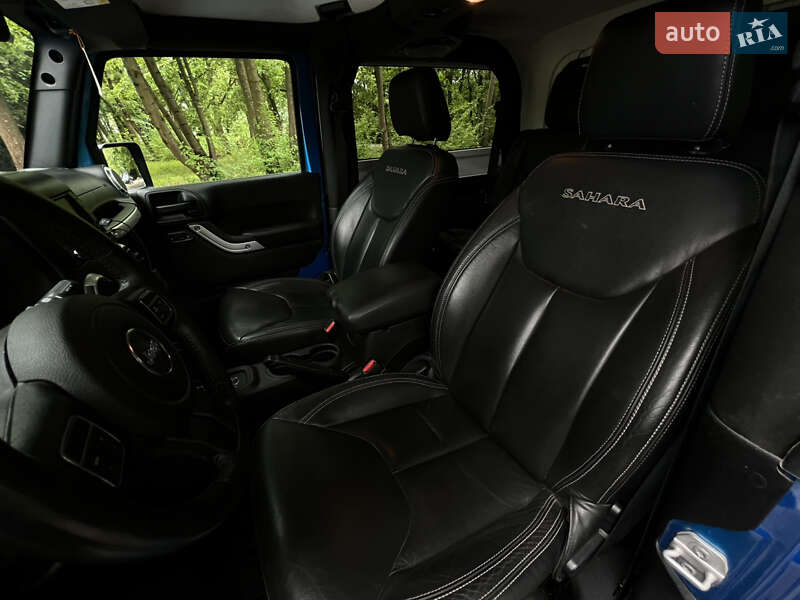 Позашляховик / Кросовер Jeep Wrangler 2015 в Львові