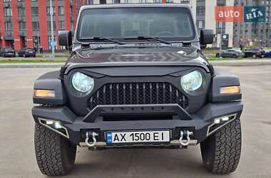 Внедорожник / Кроссовер Jeep Wrangler 2018 в 