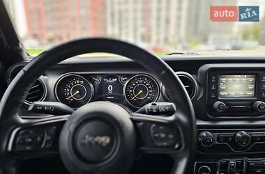 Внедорожник / Кроссовер Jeep Wrangler 2018 в 