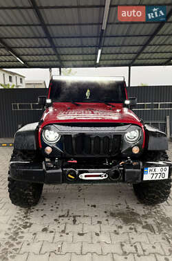 Внедорожник / Кроссовер Jeep Wrangler 2014 в 