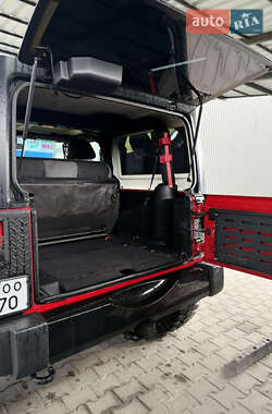 Внедорожник / Кроссовер Jeep Wrangler 2014 в 