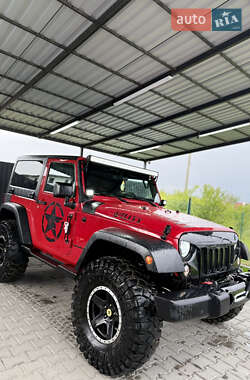 Внедорожник / Кроссовер Jeep Wrangler 2014 в 